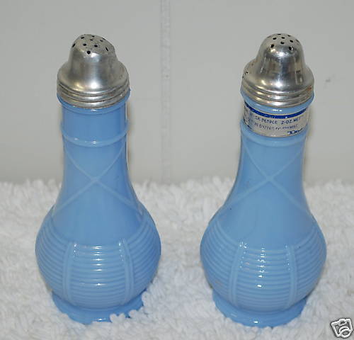 Delphite Salt Pepper Shakers Jeanette Glass Company  