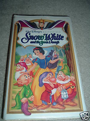 WALT DISNEY OF SNOW WHITE AND THE SEVEN DWARFS VHS TAPE  